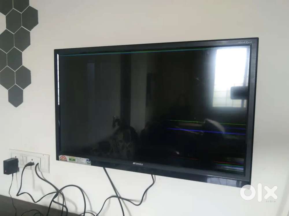 Sansui 32 inch tv with display in dead condion