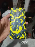 POCO F1 4 GB 64 GB WITH BILL AND BOX
