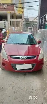 Hyundai i20 Magna 2011 CNG & Petrol on paper Well Maintained