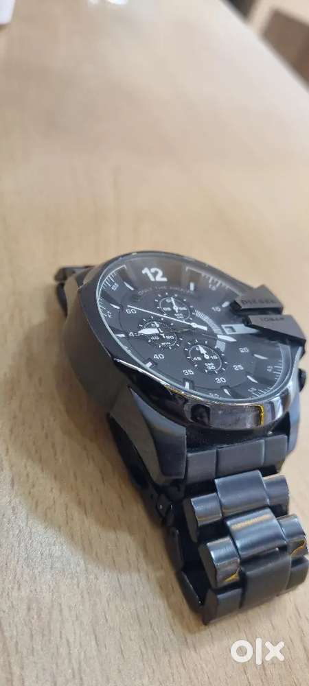 DIESEL- mega chief analog black over sized dial men's watch -DZ4283