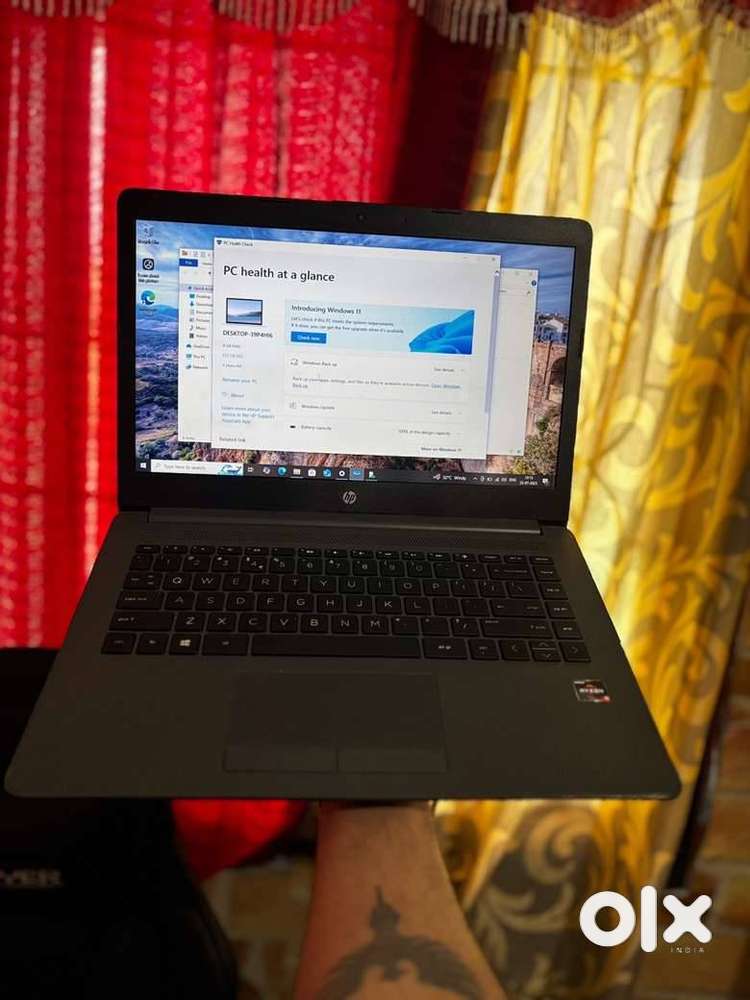 Hp 245 G7 laptop ryzen 5 8GB ram 512GB SSD 2GB AMD Radeon Graphics