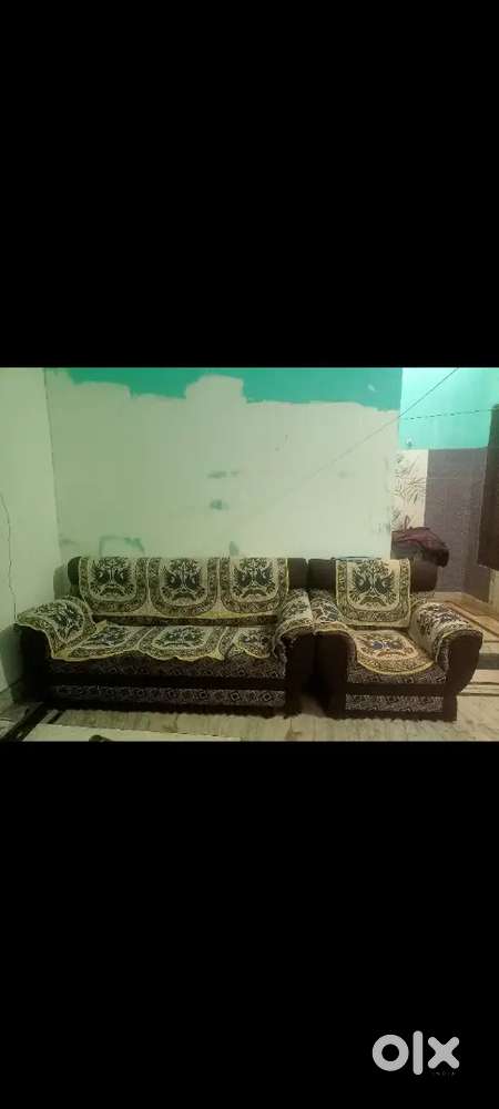 Sofa set Centre table