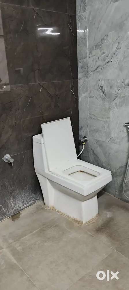 1,2,3,4 bhk semi furnished & furnished flats in Indira nagar & Gomti n