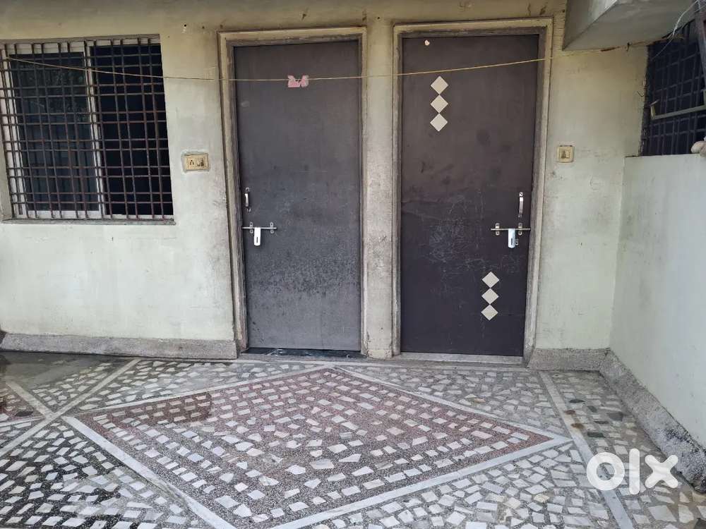Urgently Finding one roommate (female) near haldiram banglo,