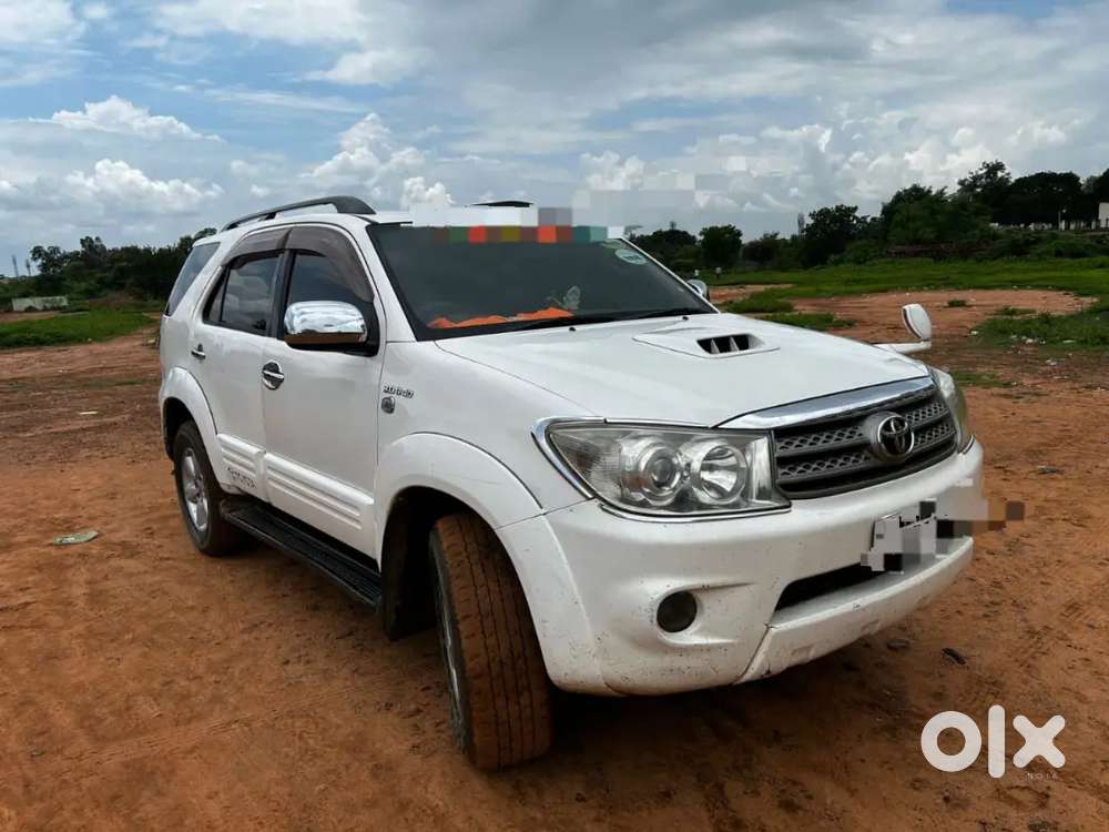 Toyota Fortuner 2010 Diesel 150000 Km Driven