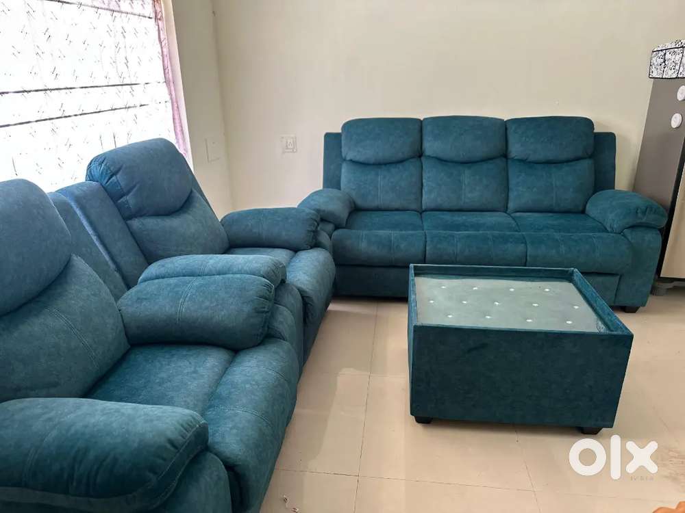5 Seater cushion sofa (3+1+1)