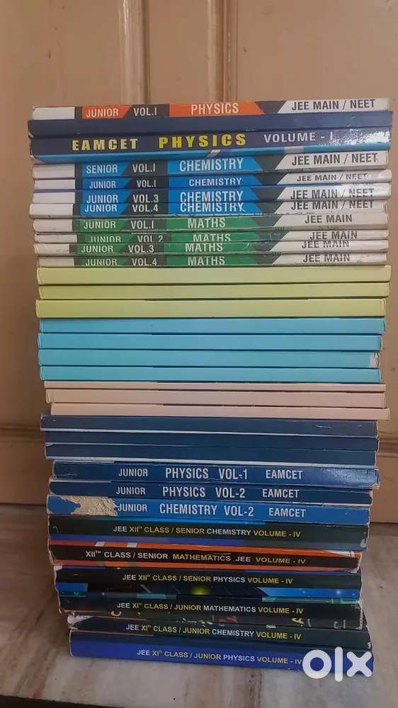 JEE & EAMCET Books Set in  Excellent Condition