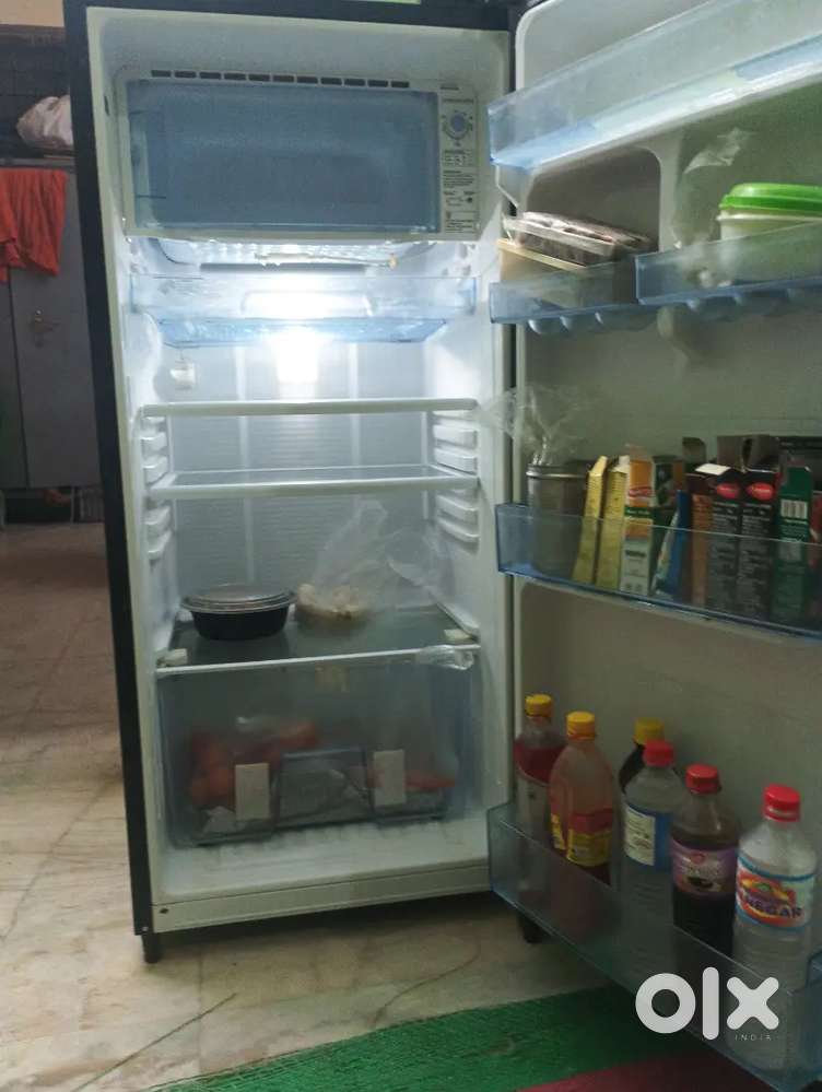 1 years old hai rannig hai good & neet cadition Samsung