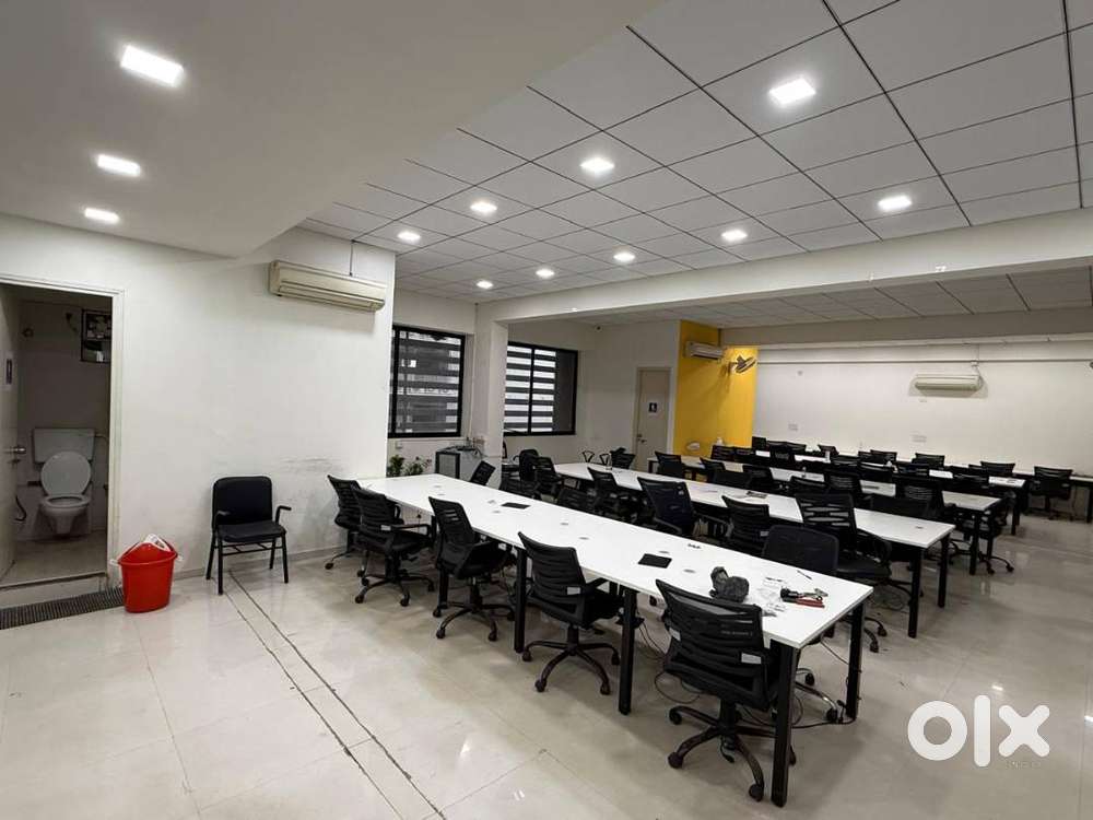 FURNISHED OFFICE AVAILABLE FOR RENT