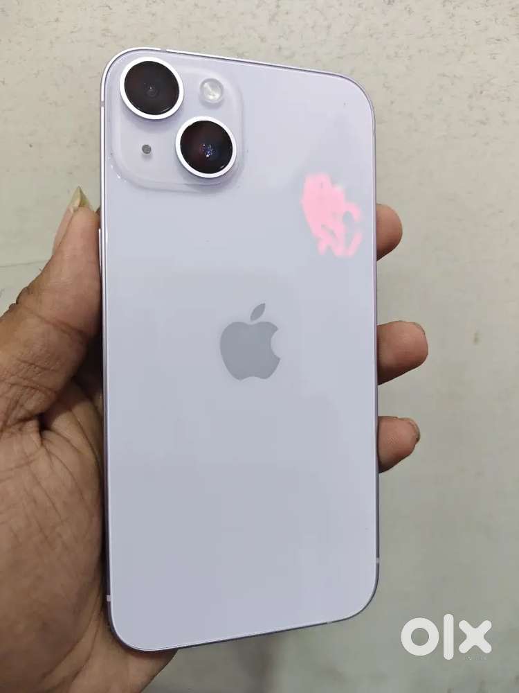 iPhone 14 pink