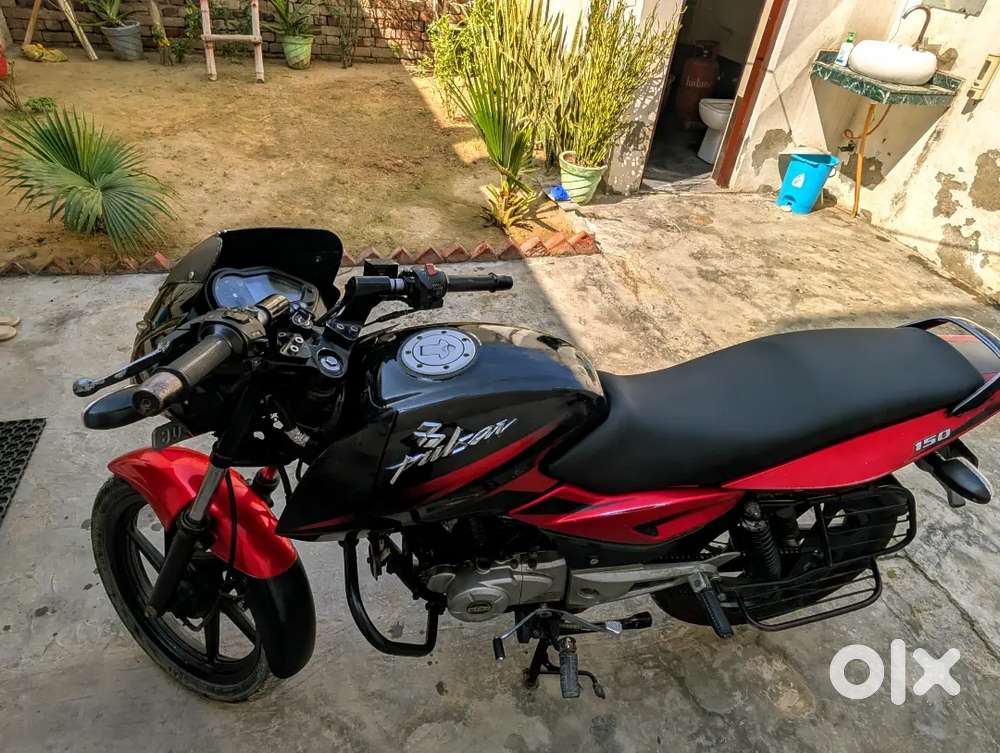 Bajaj pulsar 150 cc