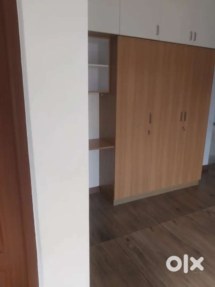 3 BHK FIRST FLOOR APARTMENT FAMILY MAMANGALAM nr 5 MANA