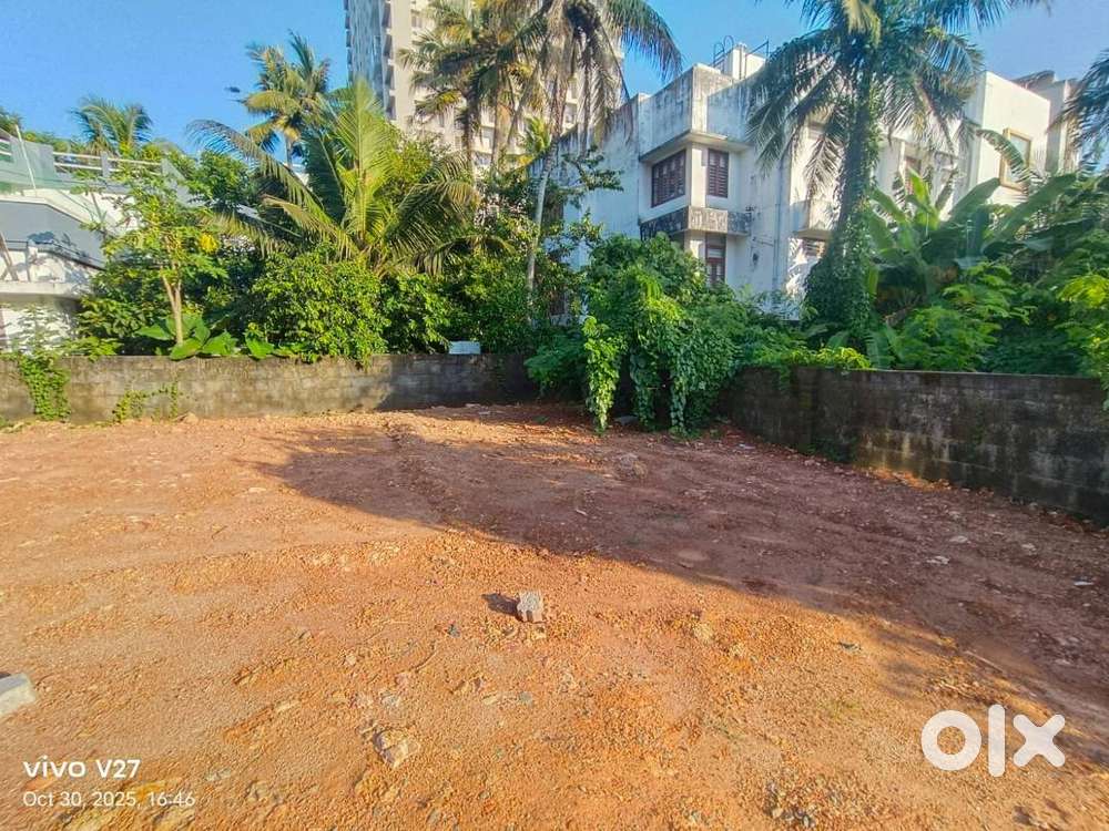ID-S231431 Dry 7.75 Cent Land For Sale At Ambalamukku Vayalikkada Rd