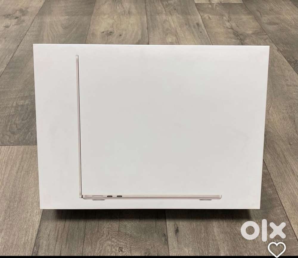 Apple macbook m2 air 13 inch 16/256 with warranty