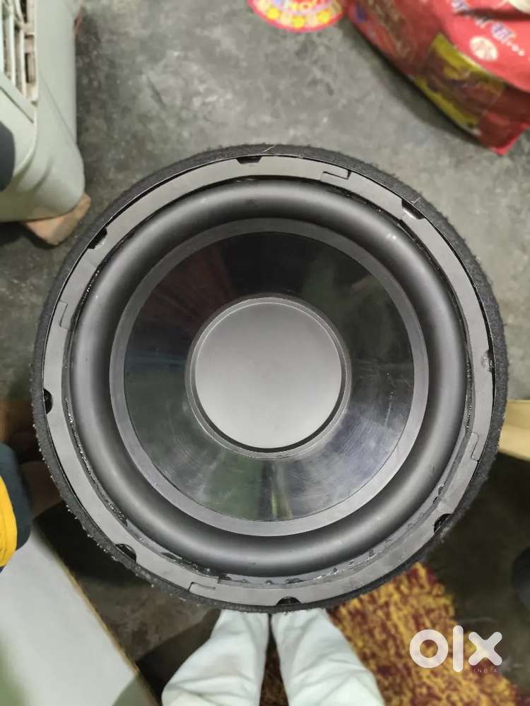 Michigan 4channel amplifier new pcs and  12inch subwoofer