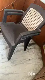 Wood dining table