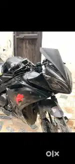 R 15 v 1 black