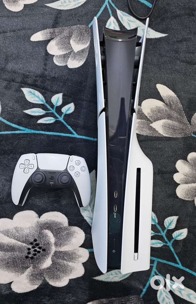 Playstation 5 with dual sensor controller