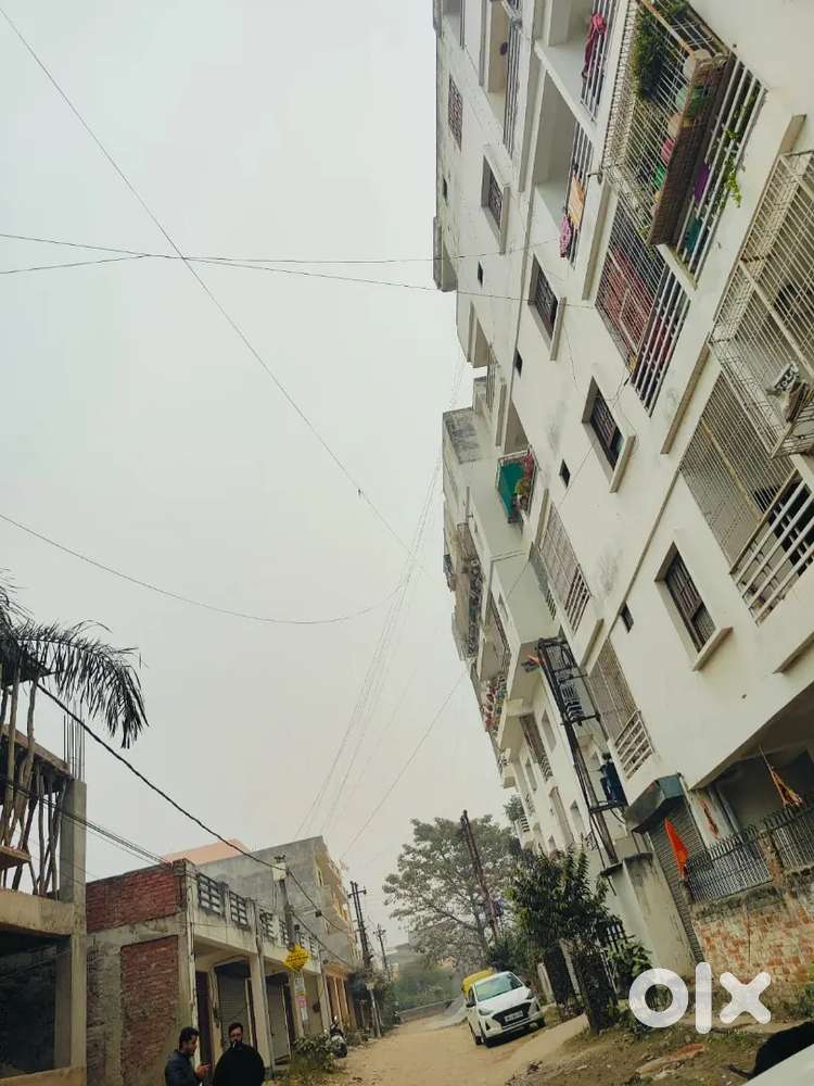 2 bhk for sale gomti Nagar bharwara crossing Lucknow