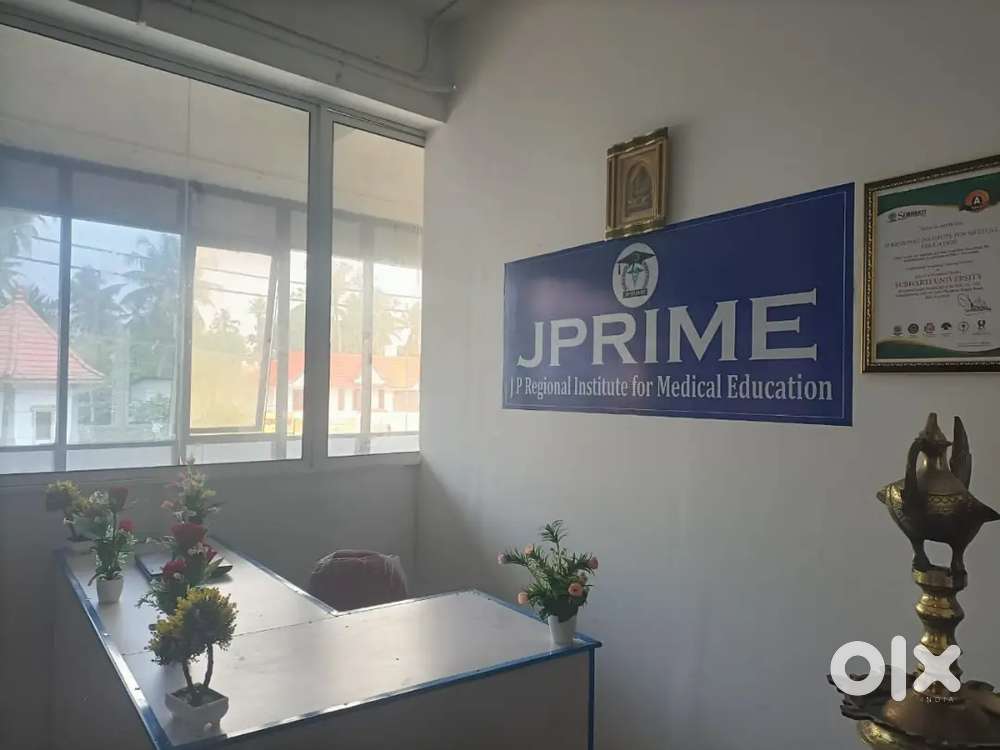 Marketing executive for educational institution