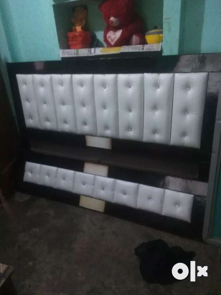 Bed king size with box 6 month old