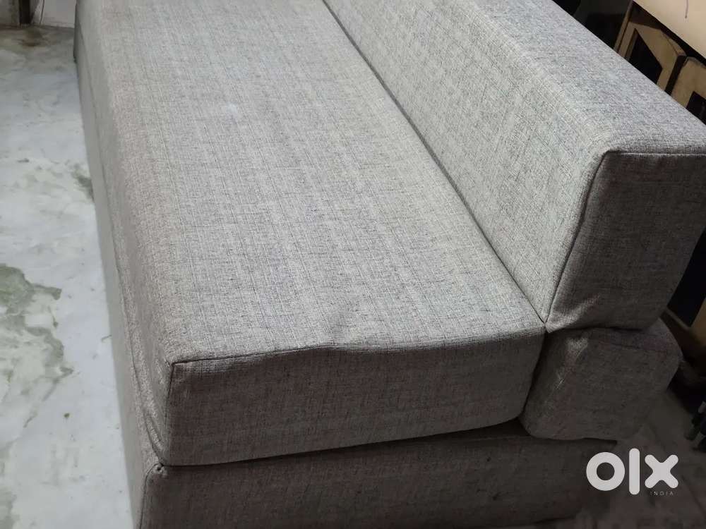 Jhatpat sofa 6/6.Three persons can sleep comfortably