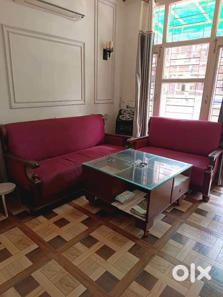 Talli wood 5 seater Sofa heavy quality and square centre table