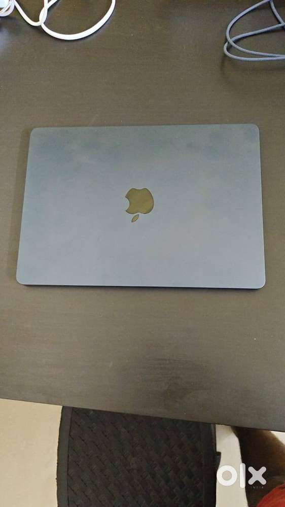 Macbook Air M4 13 16GB 512 GB for Sale Very Light used.