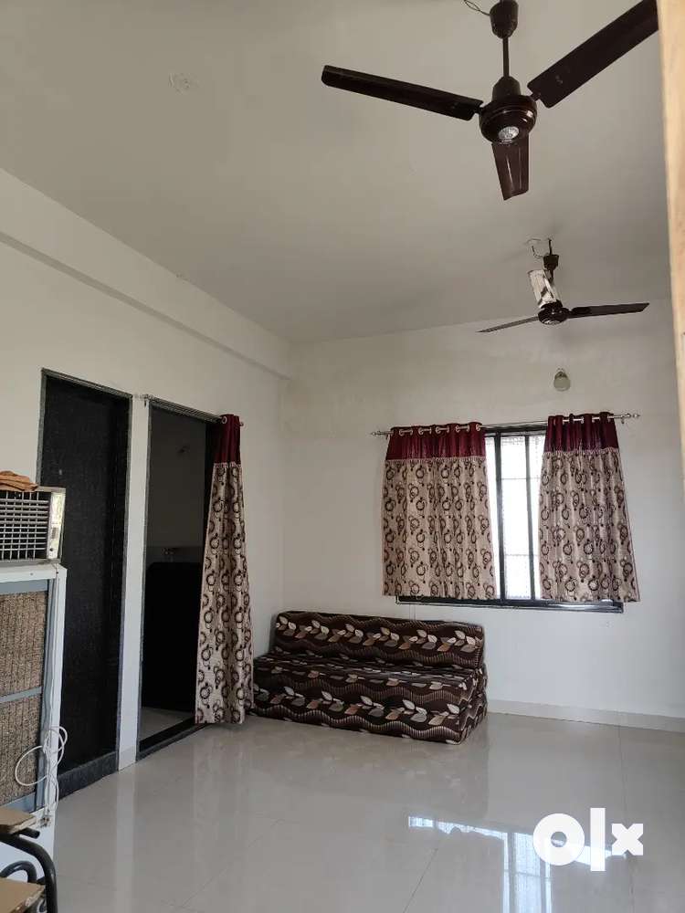 Near Maruti nexa Room rent