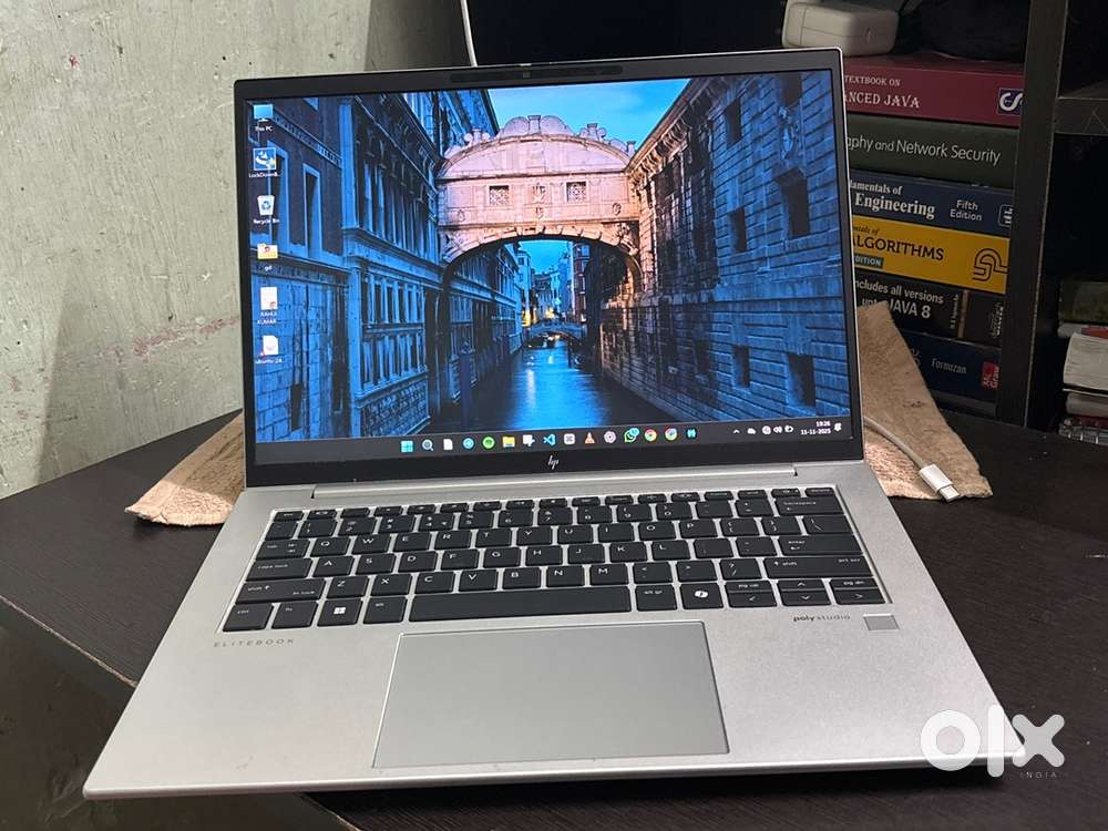 HP EliteBook 845 G11  Ryzen 7 (8840HS)  32GB RAM  Touchscreen