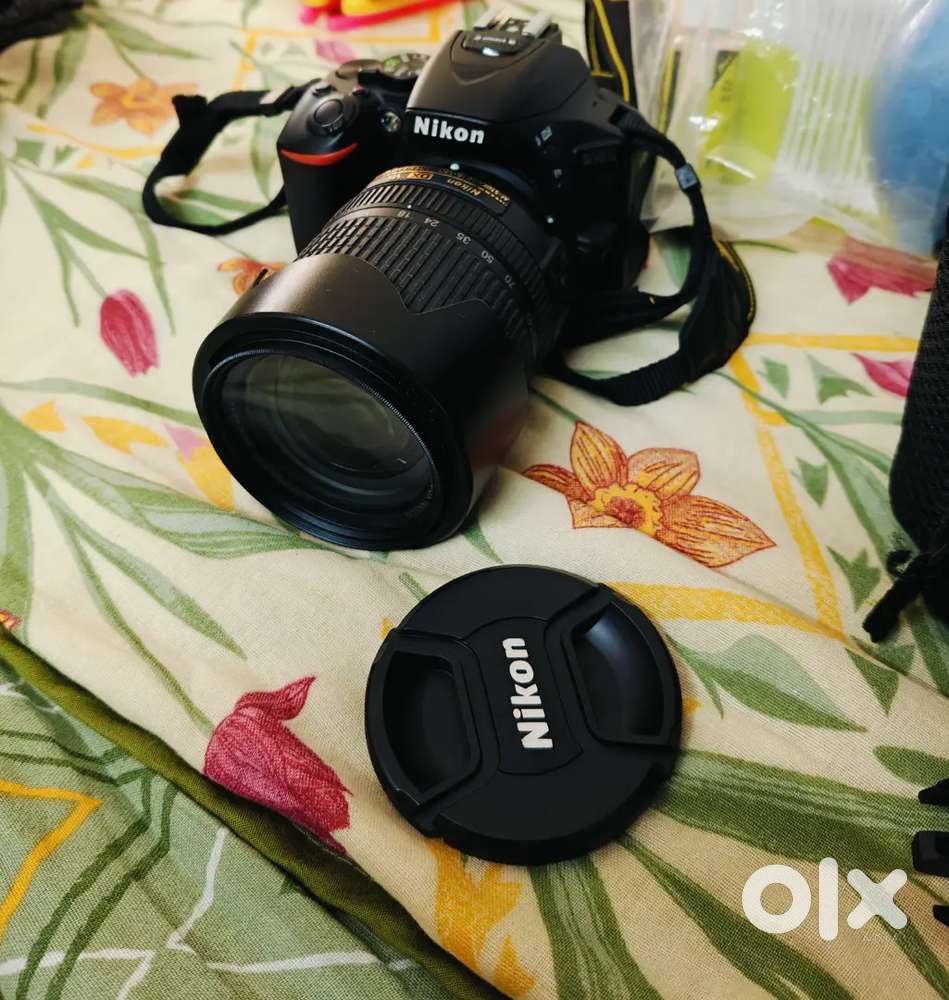 Well maintained Nikon D5600 DSLR camera with 18-140 mm lens