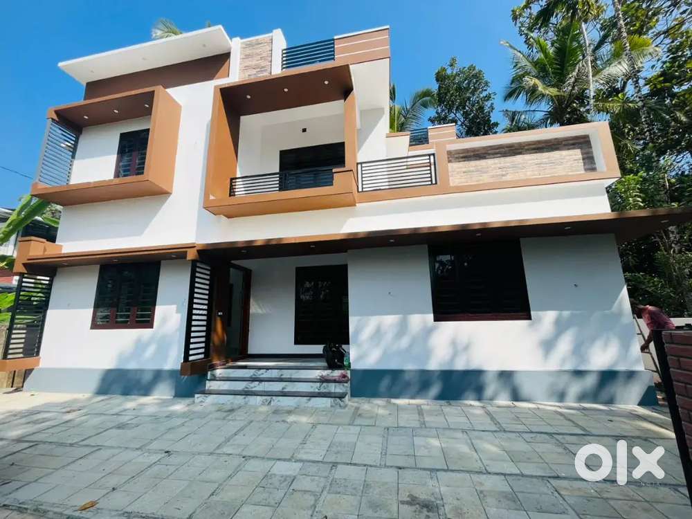 Gorgeous 4.380cent 3bhk  Villa  near Thiroor,Thrissur