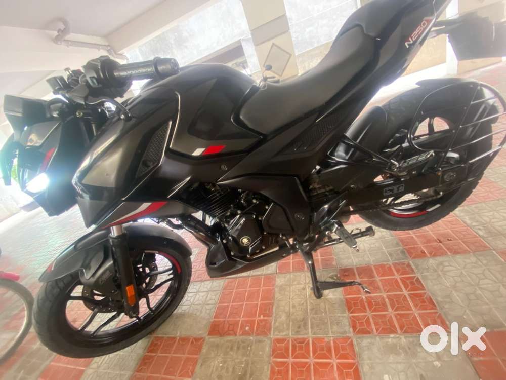 Pulsar n250 black colour