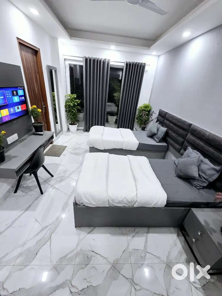 Luxury PG Near Zomato, Success Tower, Stryker, Optum, Comviva, AIPL