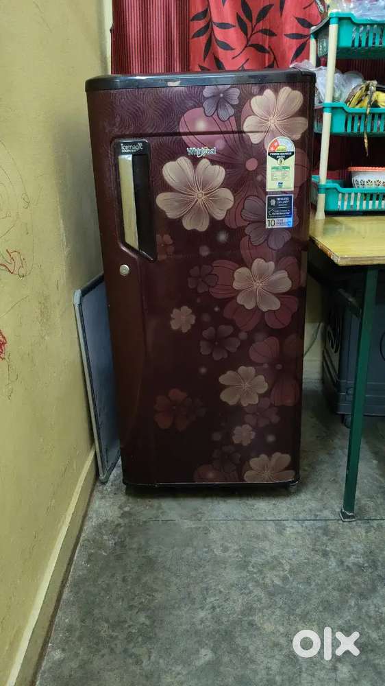 Whirlpool single door fridge in good condition