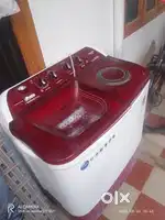 Lloyd 7.5kg0 good working but drair pani cheitledu
