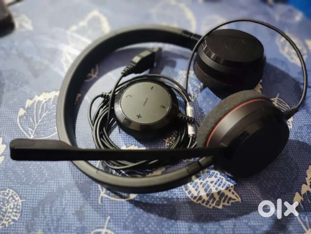 Jabra evolve 20ms stereo headphones new with usb and mouth mic