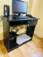 Computer desk