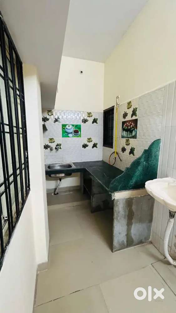 2 bhk House 1 washroom