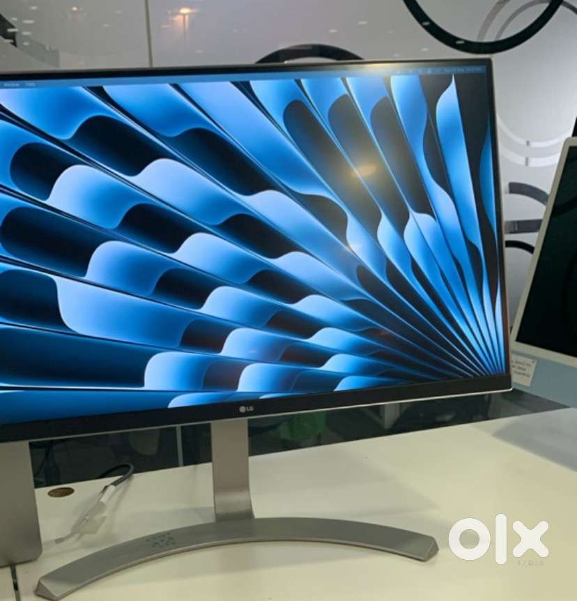 LG monitor 27UD88 /Working Good/UHD display
