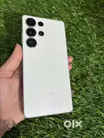 Selling my 6 months old Samsung. Need urgent money