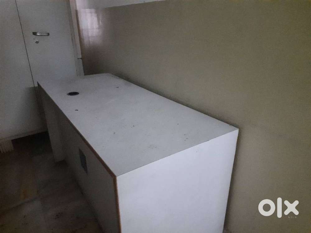Office table