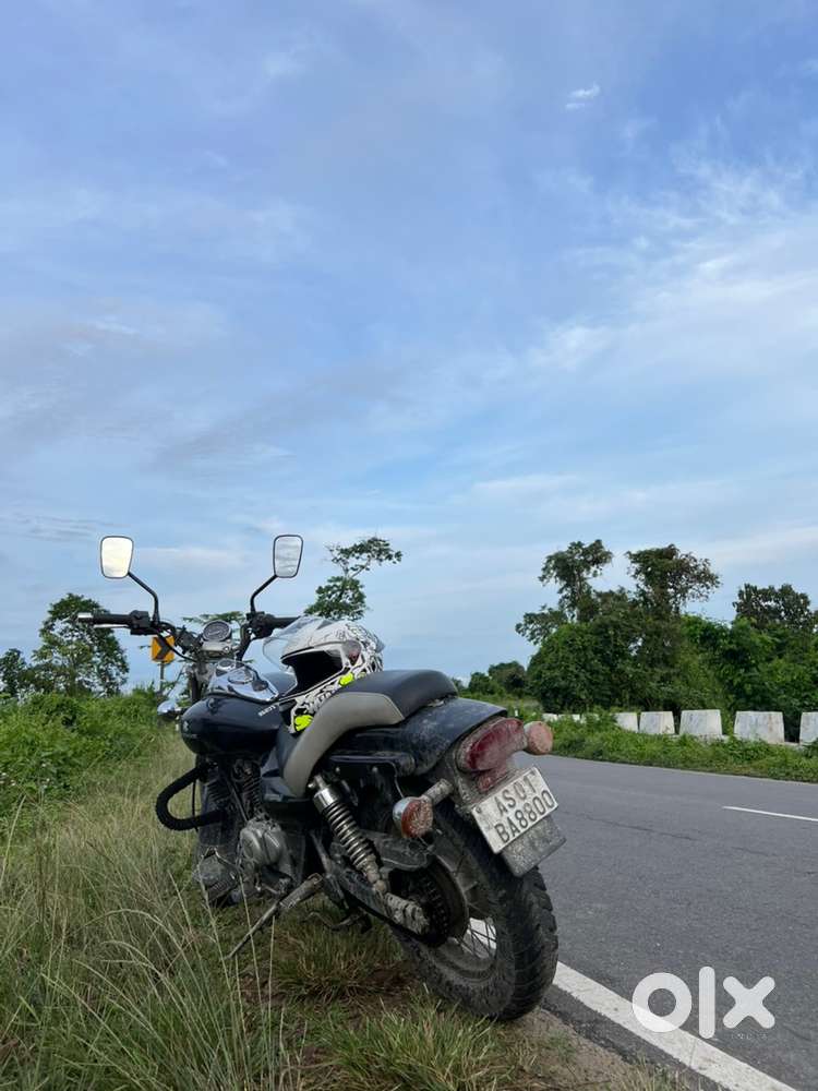 Bajaj avenger 220