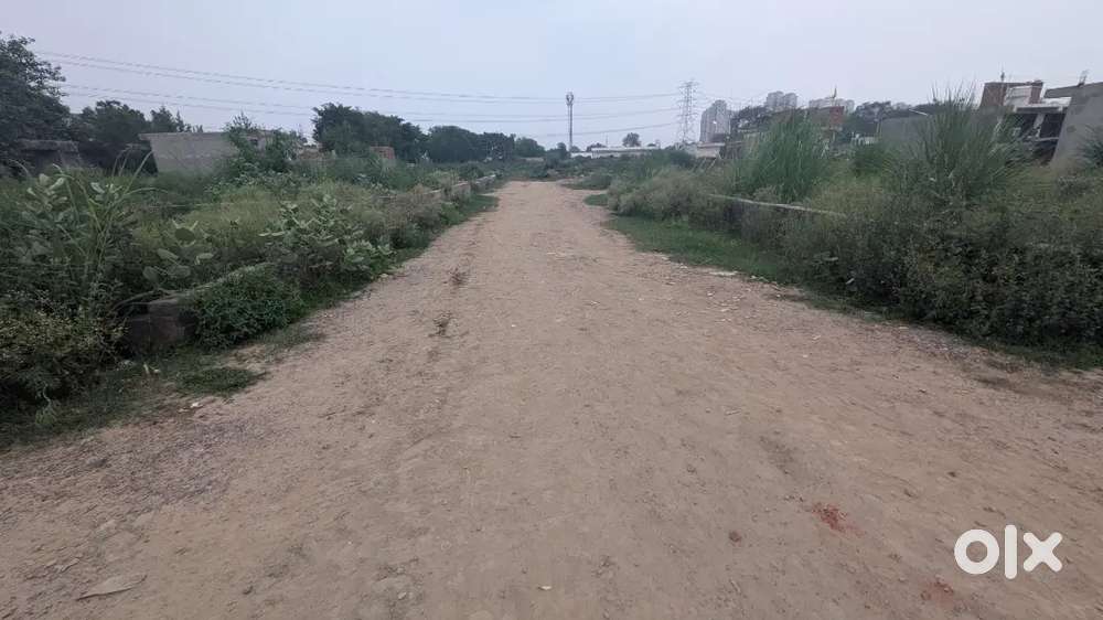 @4500-/ par gaj se plot le Best investment Noida sector 150.