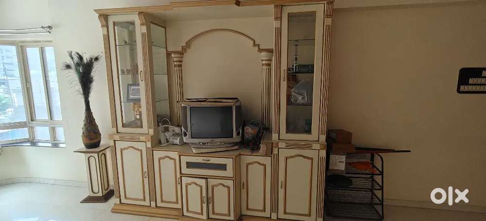 TV UNIT AND DRESSING TABLE