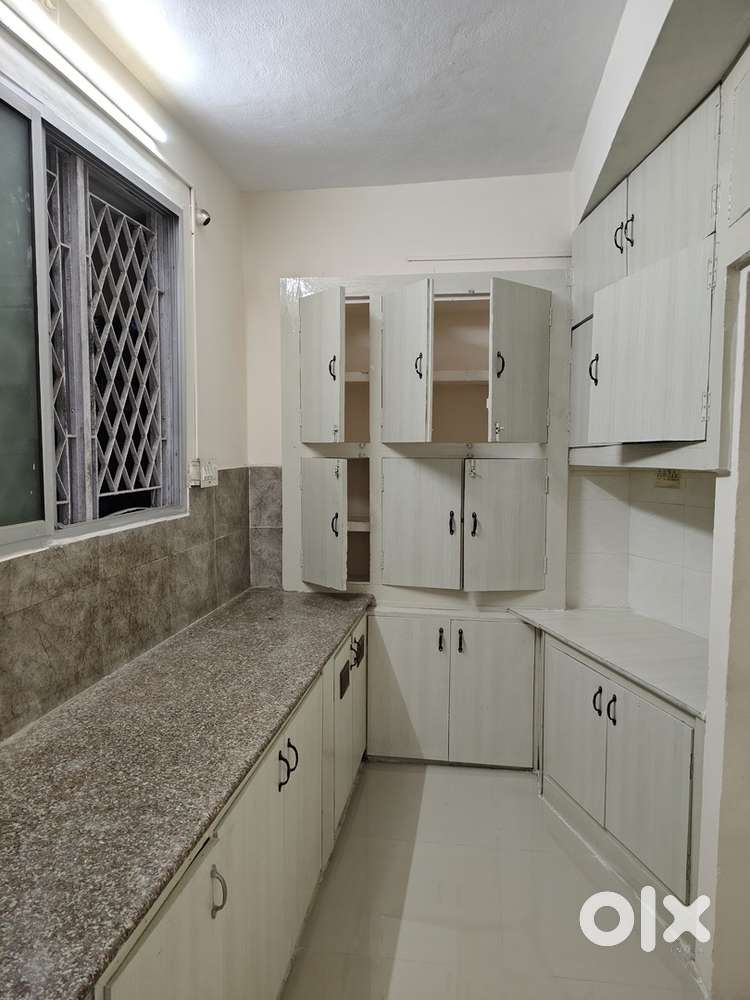 2bhk House for rent in purusawalkam next to prince manor apartment