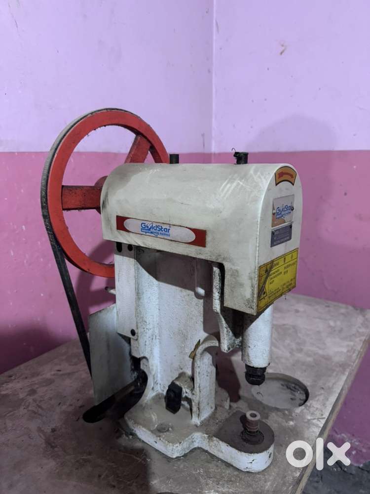 Button rippit machine