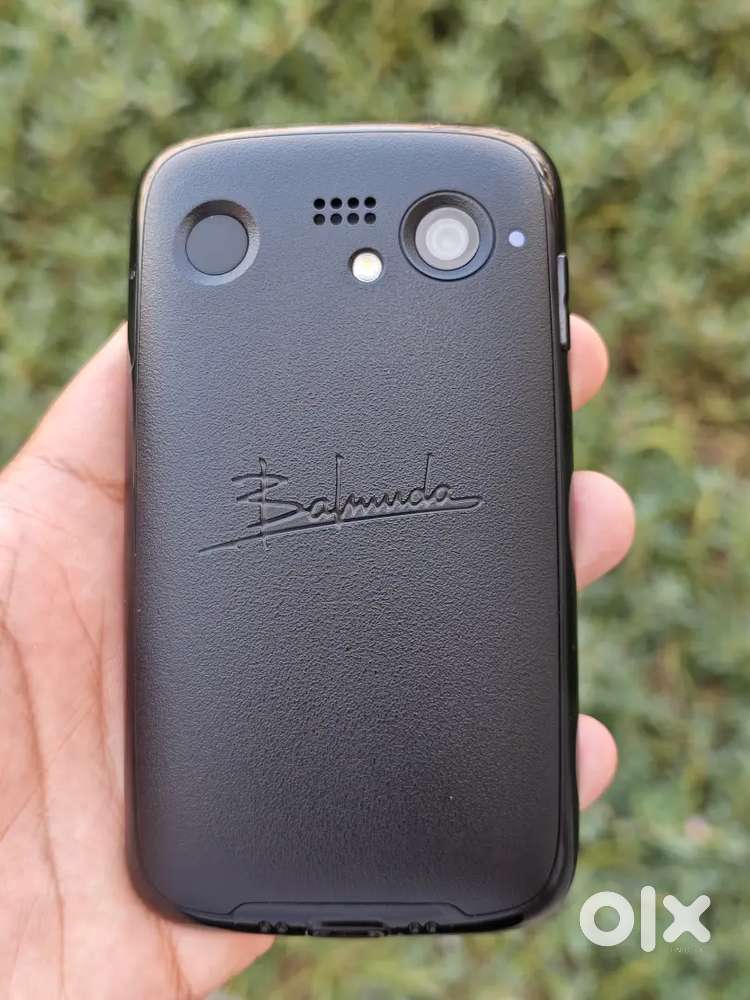 Balmuda phone Japan unique and compact smartphone