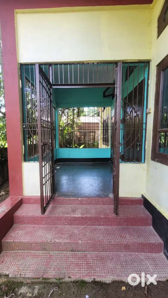 Comfortable 2 BHK/Room Ground Floor House for Rent with Kitchen