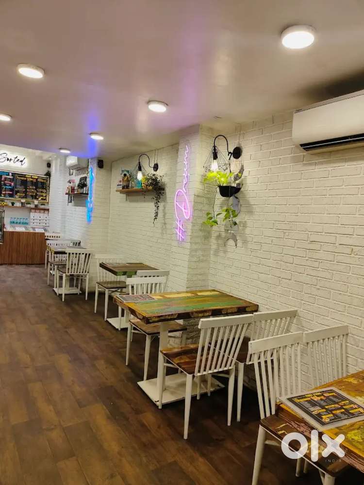 Cafe manager ( Cash counter )